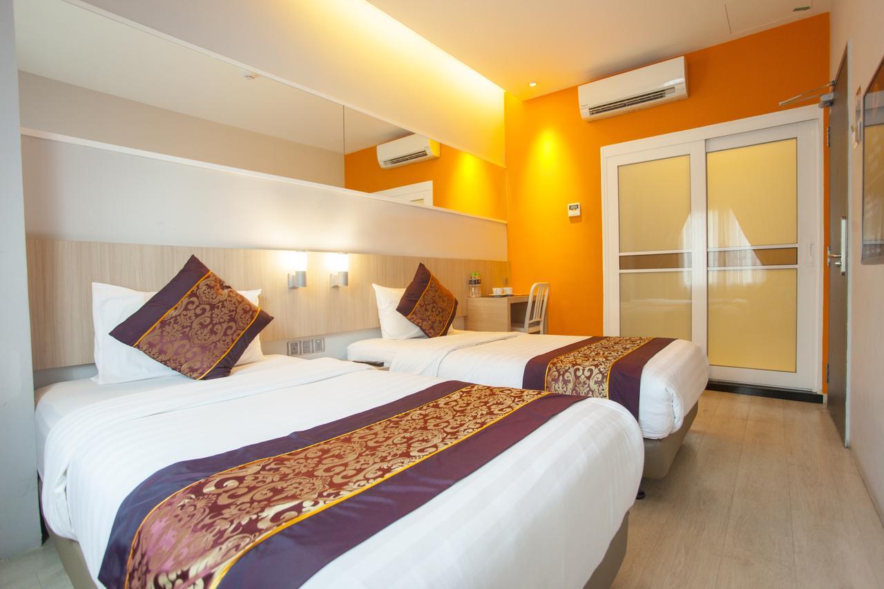Orange Premier Hotel Taman Segar — Photos 2